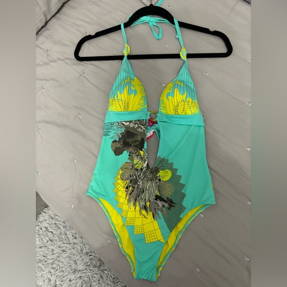 Save the Queen woman’s swimsuit. Size Small. - Picture 5 of 8